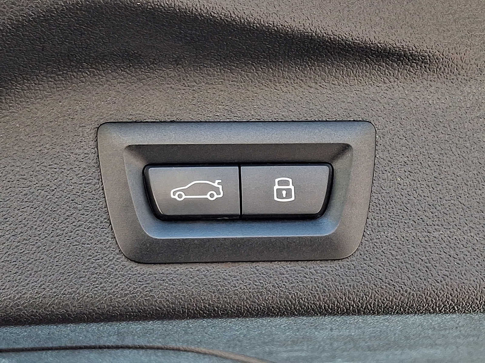 2025 BMW X7 xDrive40i Sports Activity Vehicle