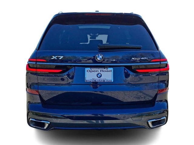 2025 BMW X7 xDrive40i Sports Activity Vehicle