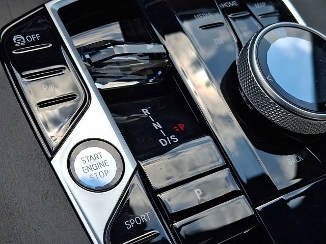 2026 BMW X7 xDrive40i Sports Activity Vehicle
