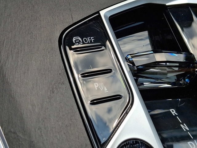 2026 BMW X7 xDrive40i Sports Activity Vehicle
