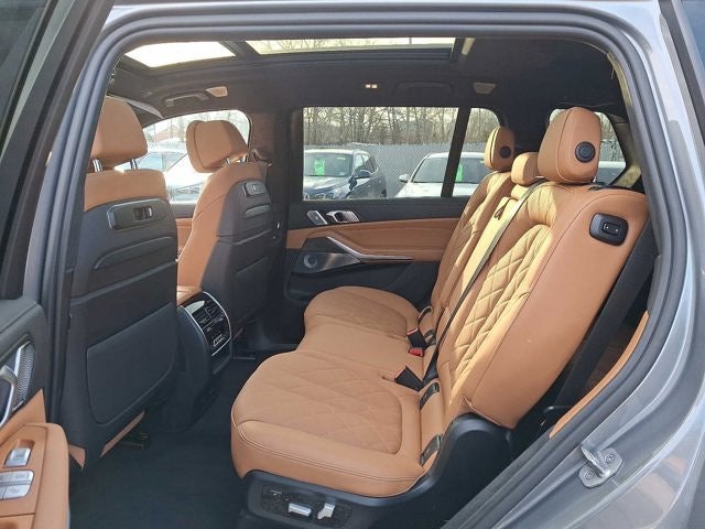 2023 BMW X7 xDrive40i Sports Activity Vehicle