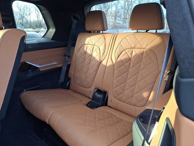 2023 BMW X7 xDrive40i Sports Activity Vehicle