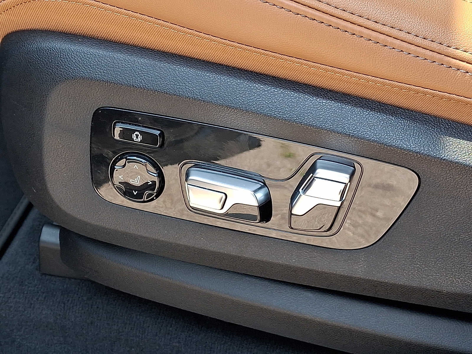 2024 BMW X7 xDrive40i Sports Activity Vehicle
