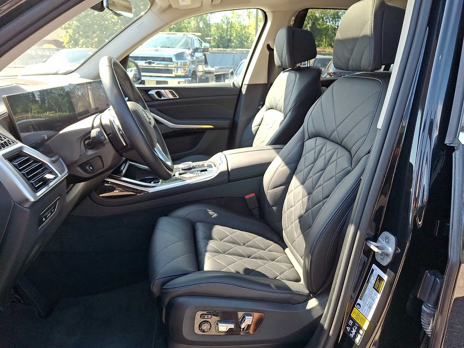 2024 BMW X7 xDrive40i Sports Activity Vehicle