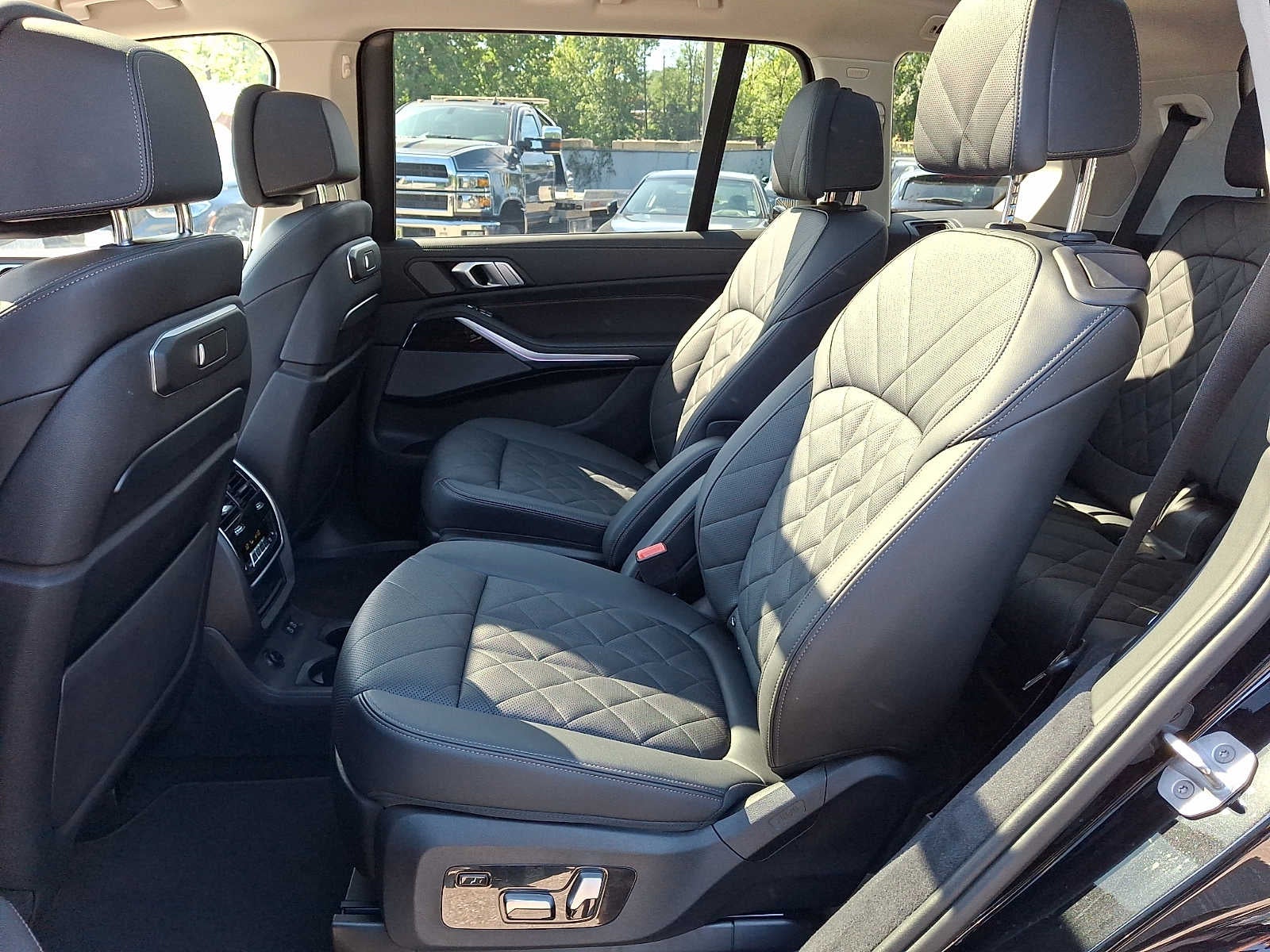 2024 BMW X7 xDrive40i Sports Activity Vehicle
