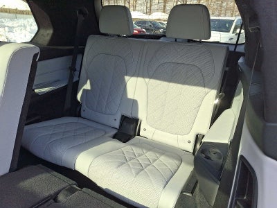 2023 BMW X7 xDrive40i Sports Activity Vehicle