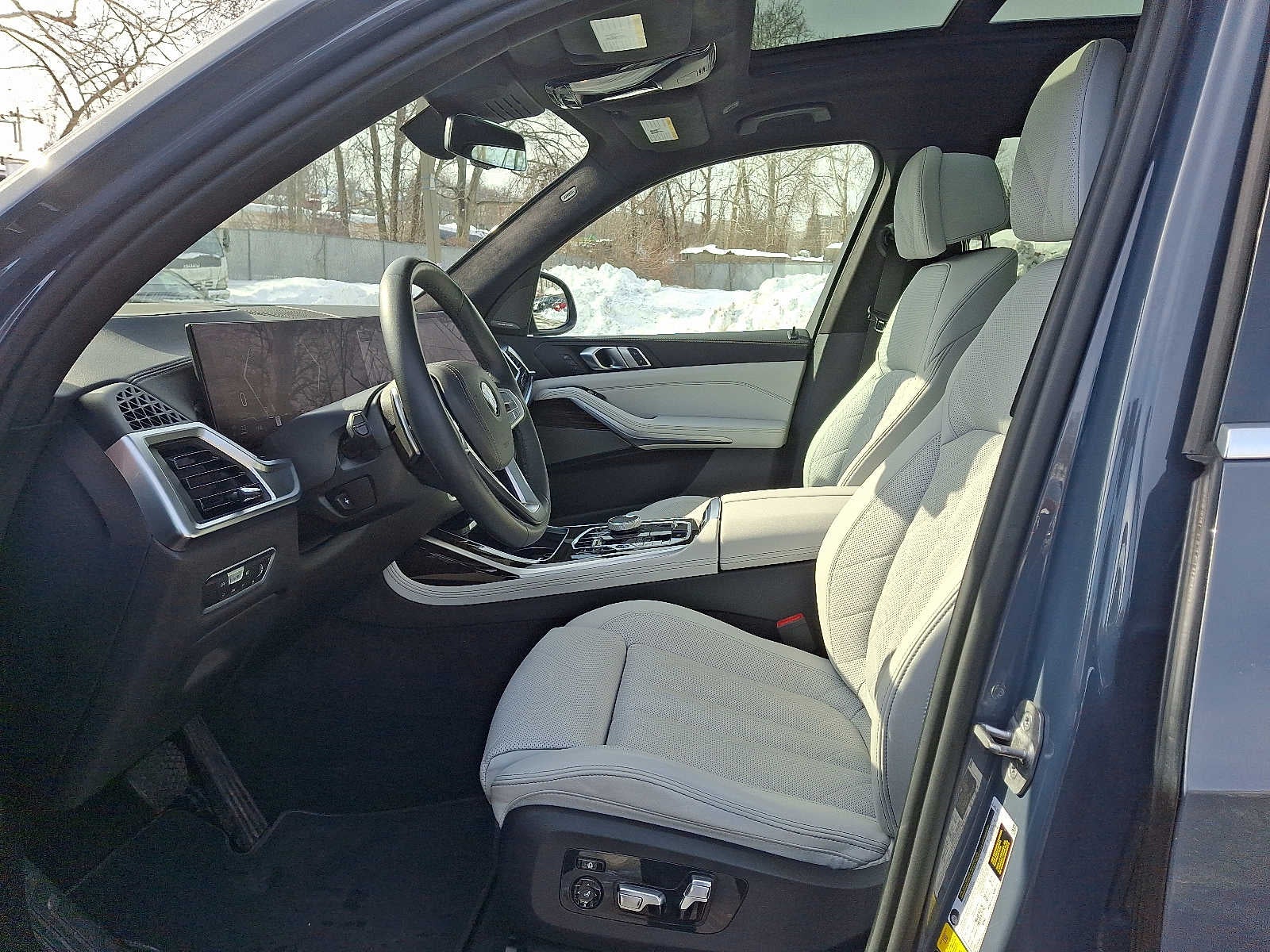 2023 BMW X7 xDrive40i Sports Activity Vehicle