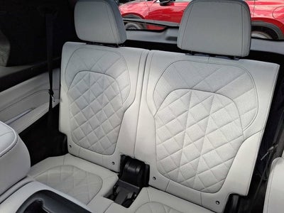 2024 BMW X7 xDrive40i Sports Activity Vehicle