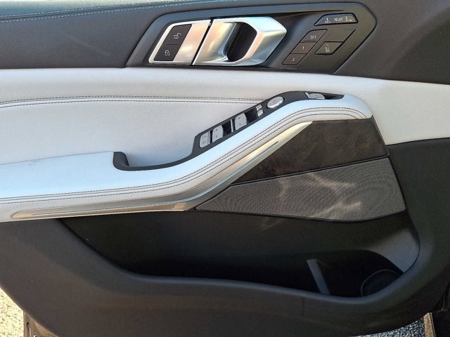 2023 BMW X7 xDrive40i Sports Activity Vehicle