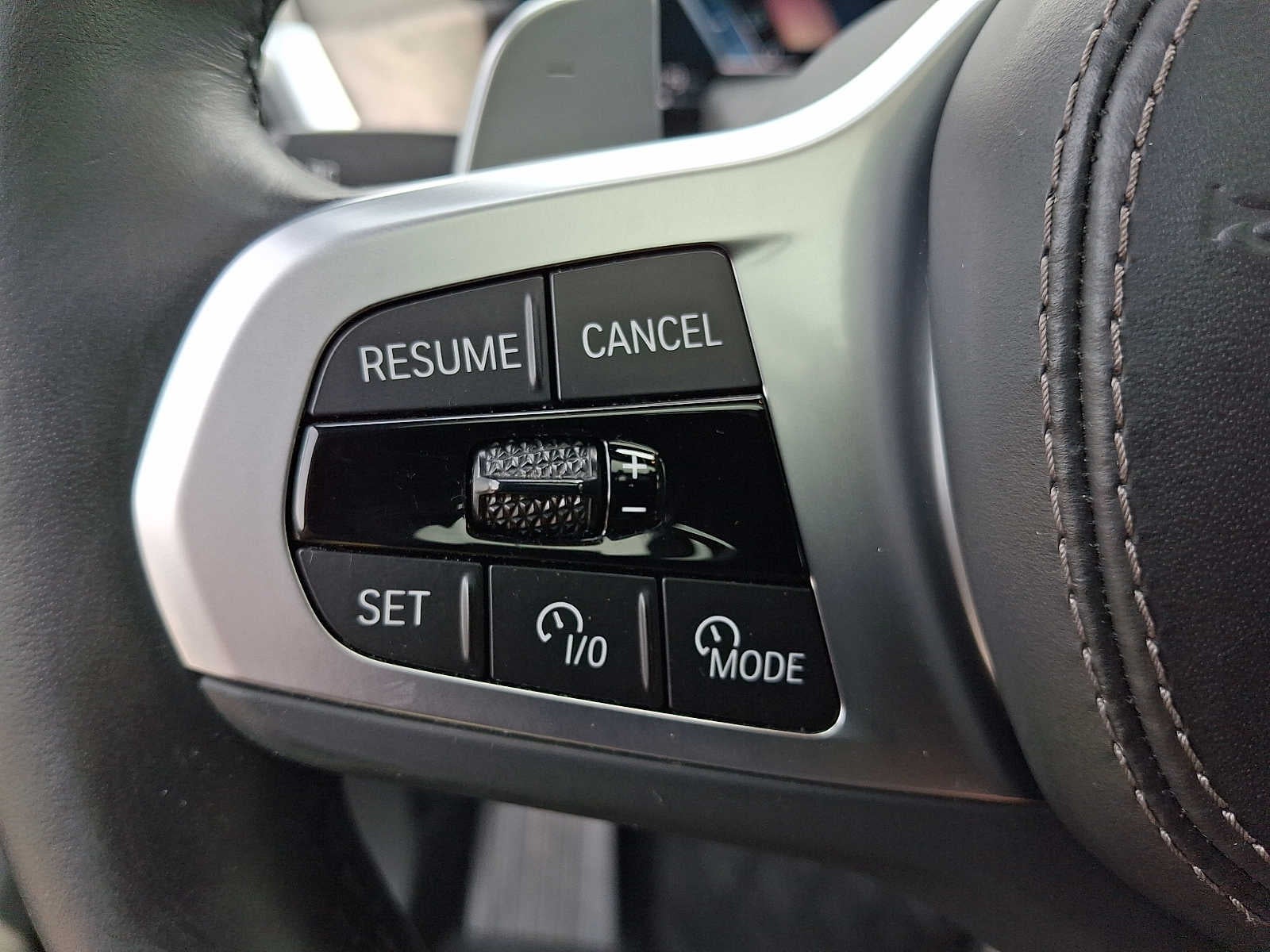 2025 BMW X7 xDrive40i Sports Activity Vehicle