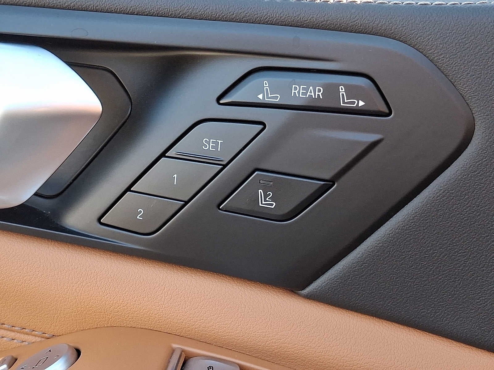 2025 BMW X7 xDrive40i Sports Activity Vehicle