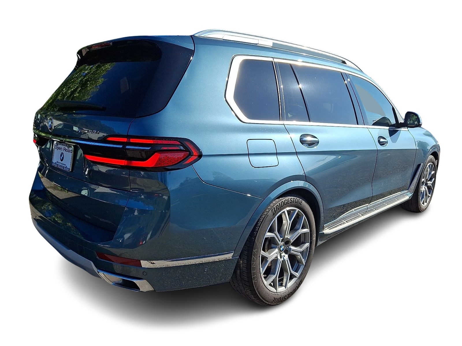 2025 BMW X7 xDrive40i Sports Activity Vehicle