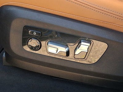 2025 BMW X7 xDrive40i Sports Activity Vehicle