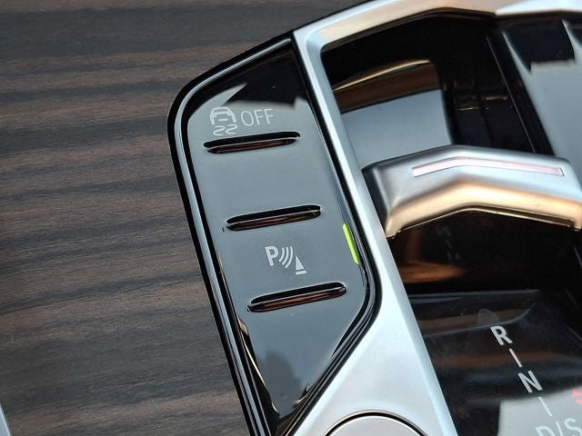2025 BMW X7 xDrive40i Sports Activity Vehicle