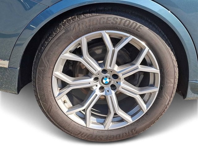2025 BMW X7 xDrive40i Sports Activity Vehicle