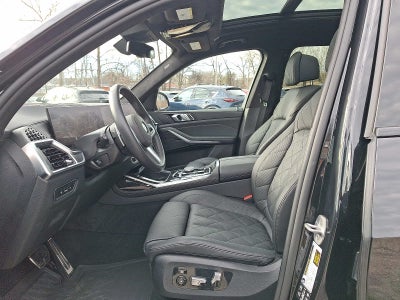 2025 BMW X7 xDrive40i Sports Activity Vehicle