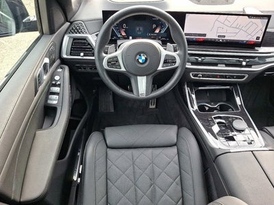 2025 BMW X7 xDrive40i Sports Activity Vehicle