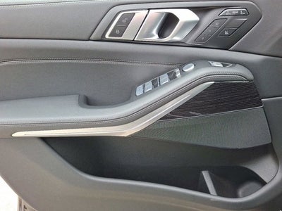 2025 BMW X7 xDrive40i Sports Activity Vehicle