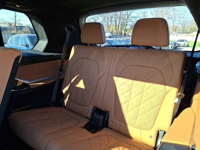 2023 BMW X7 xDrive40i Sports Activity Vehicle