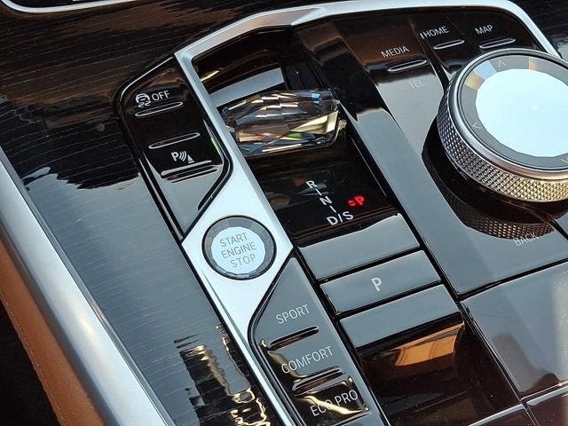 2023 BMW X7 xDrive40i Sports Activity Vehicle