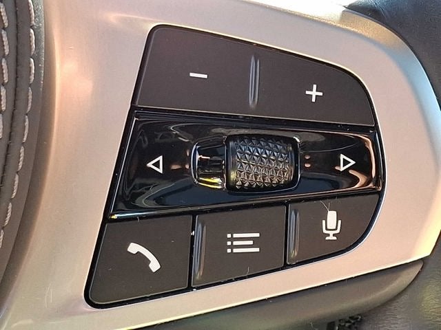 2023 BMW X7 xDrive40i Sports Activity Vehicle