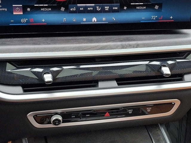 2024 BMW X7 xDrive40i Sports Activity Vehicle