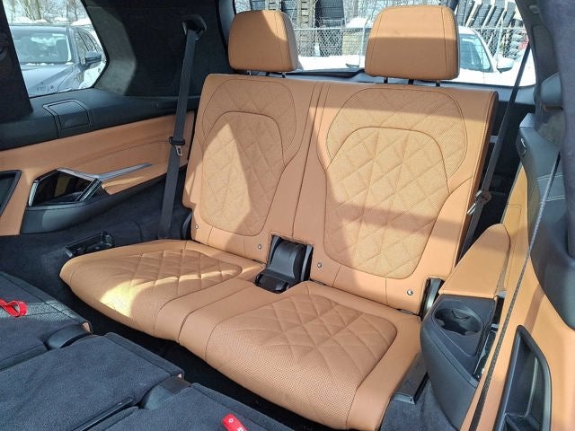 2026 BMW X7 xDrive40i Sports Activity Vehicle