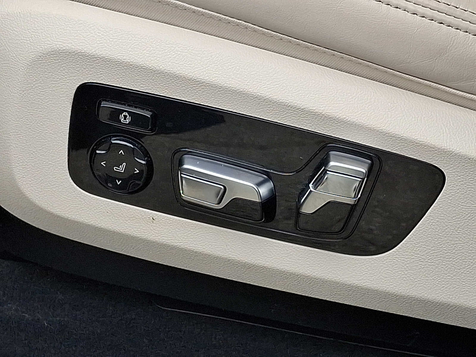 2025 BMW X5 xDrive40i Sports Activity Vehicle