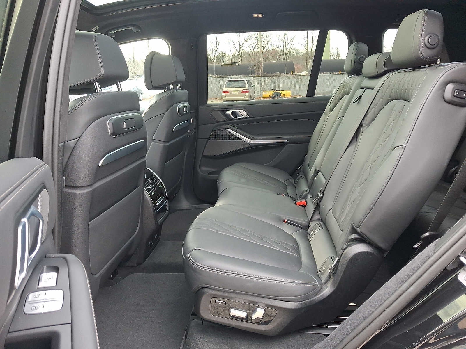 2025 BMW X7 M60i Sports Activity Vehicle