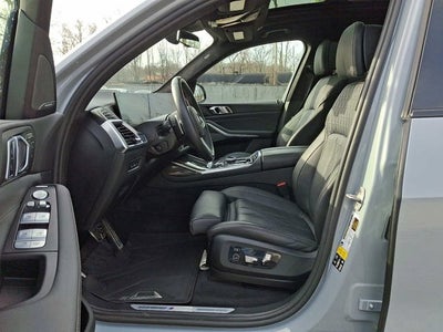 2024 BMW X7 M60i Sports Activity Vehicle