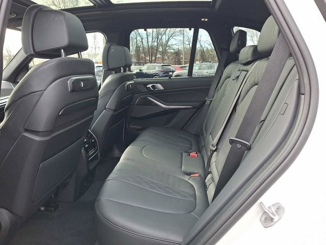 2025 BMW X5 M60i Sports Activity Vehicle