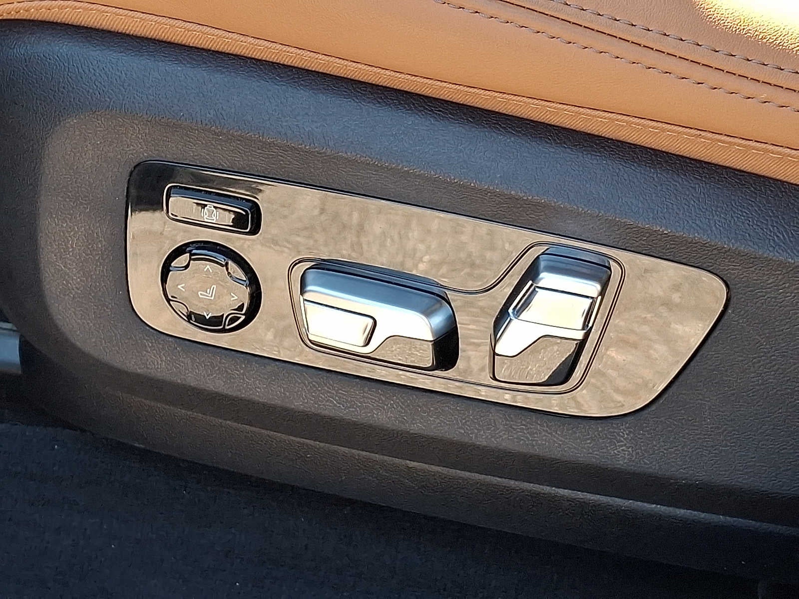 2024 BMW X6 xDrive40i Sports Activity Coupe