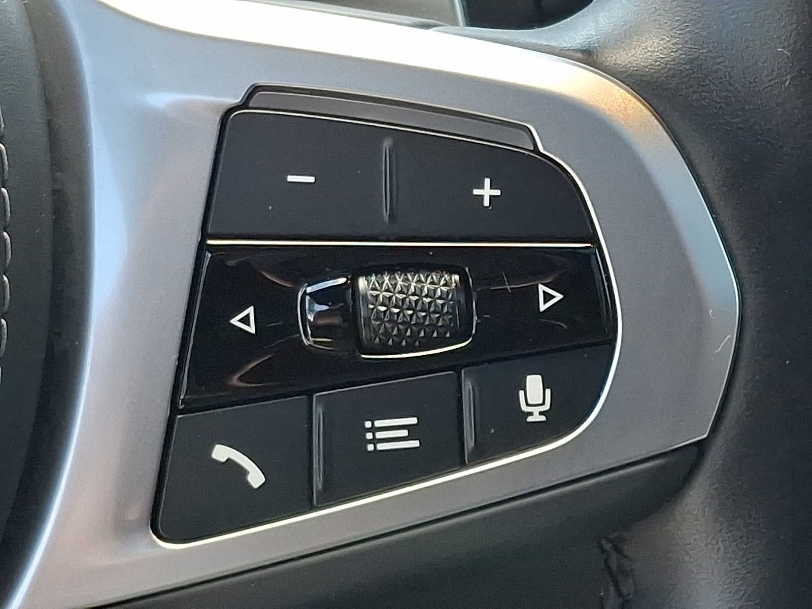 2024 BMW X5 xDrive50e Plug-In Hybrid