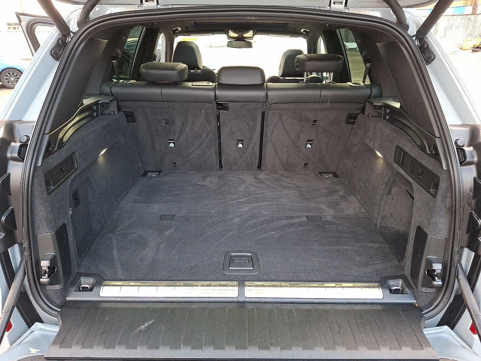 2025 BMW X5 xDrive50e Plug-In Hybrid