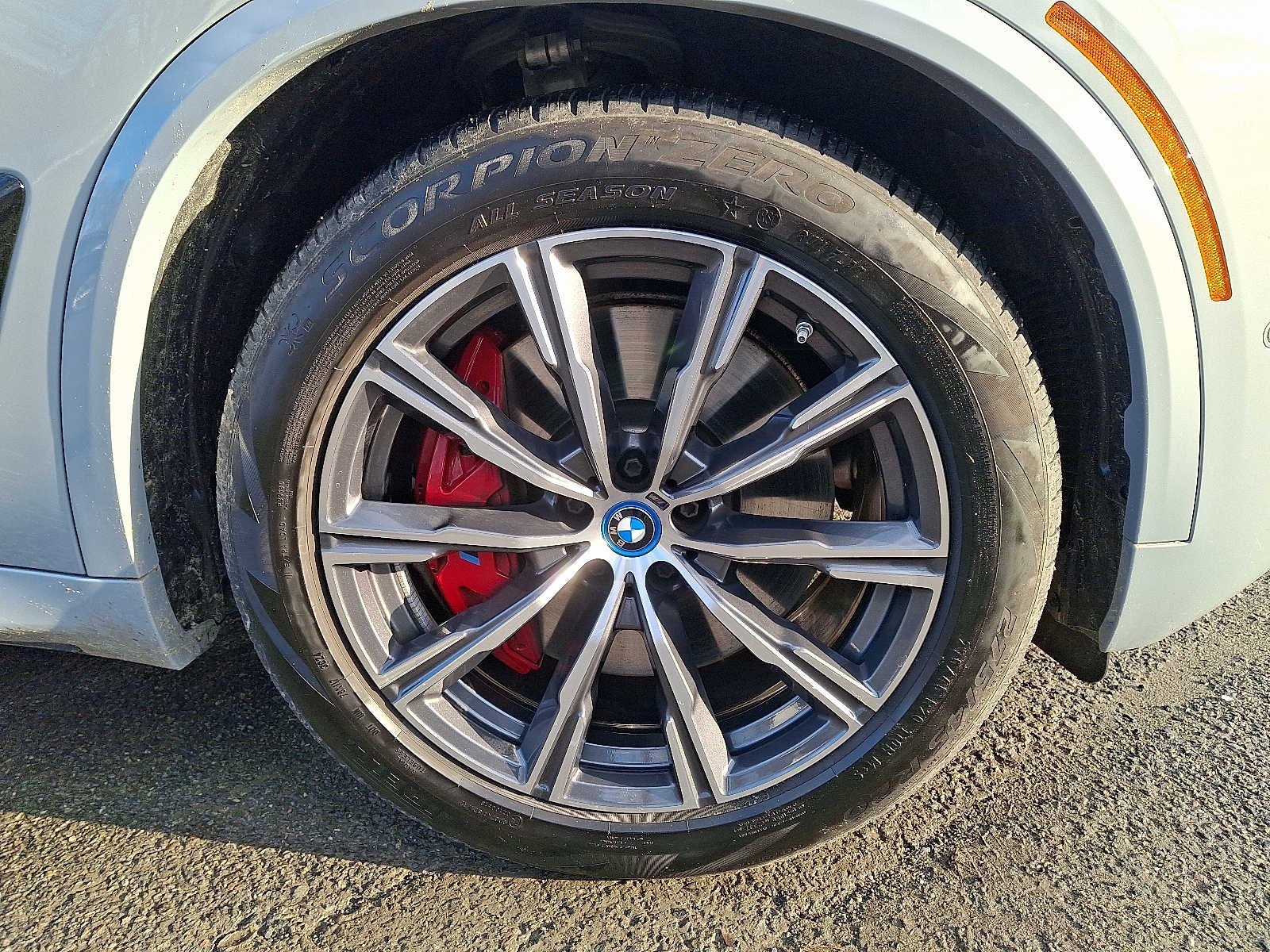 2025 BMW X5 xDrive50e Plug-In Hybrid