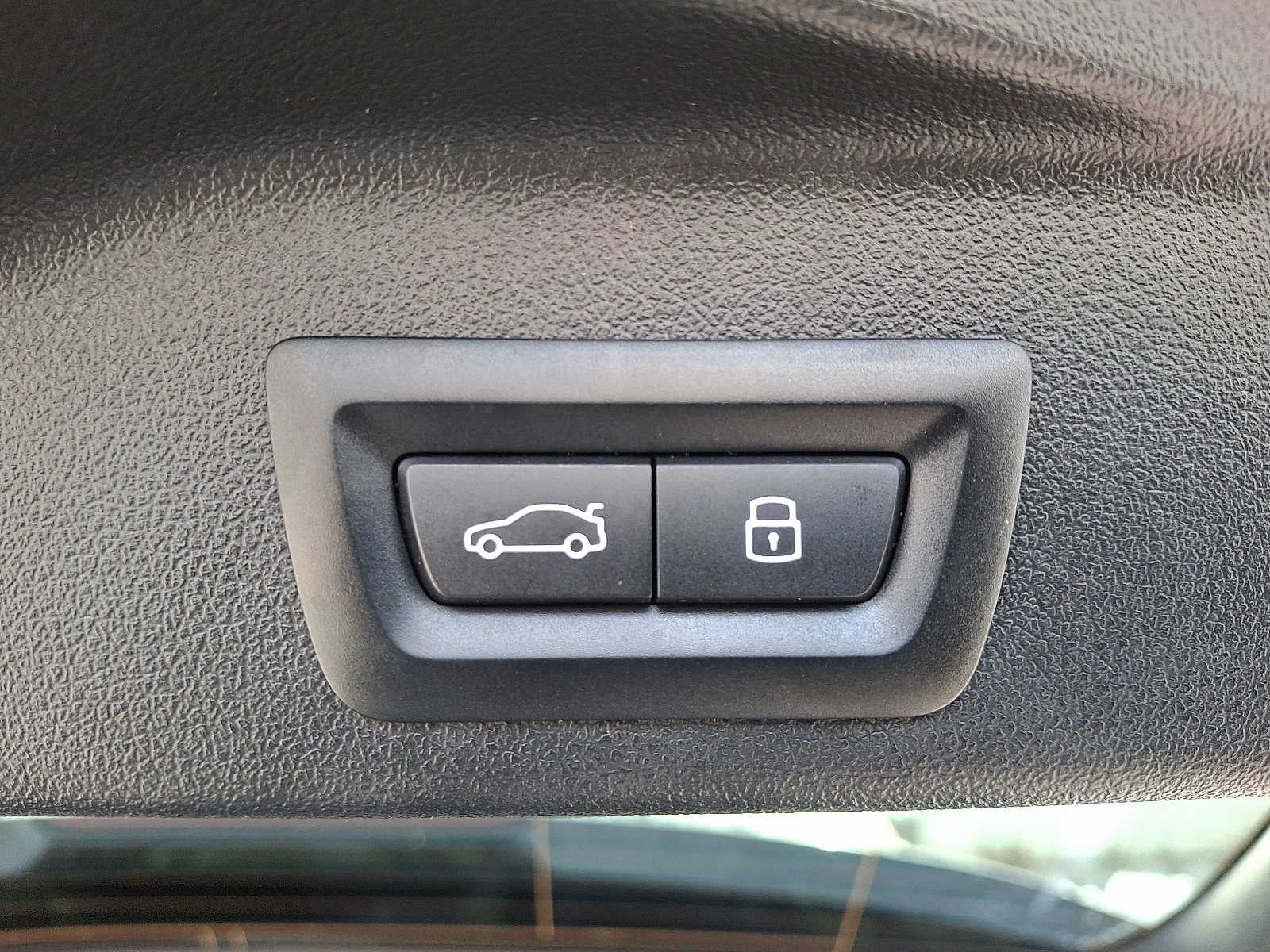 2025 BMW X5 xDrive50e Plug-In Hybrid