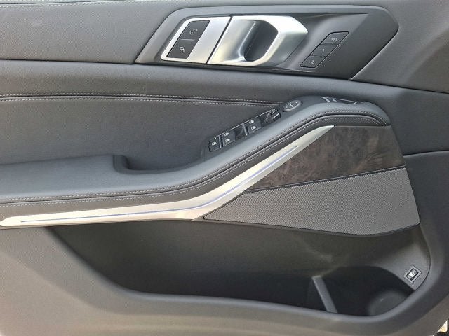 2025 BMW X5 xDrive50e Plug-In Hybrid