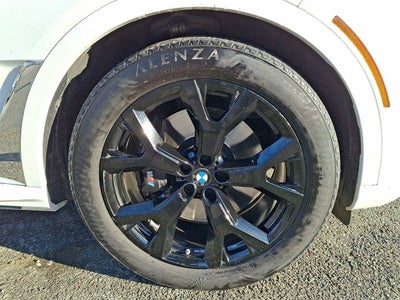 2022 BMW X7 xDrive40i Sports Activity Vehicle
