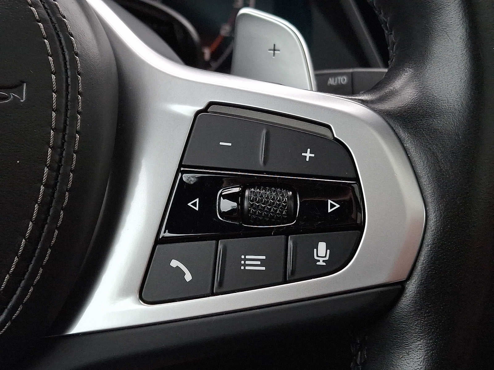 2022 BMW X5 M50i Sports Activity Vehicle