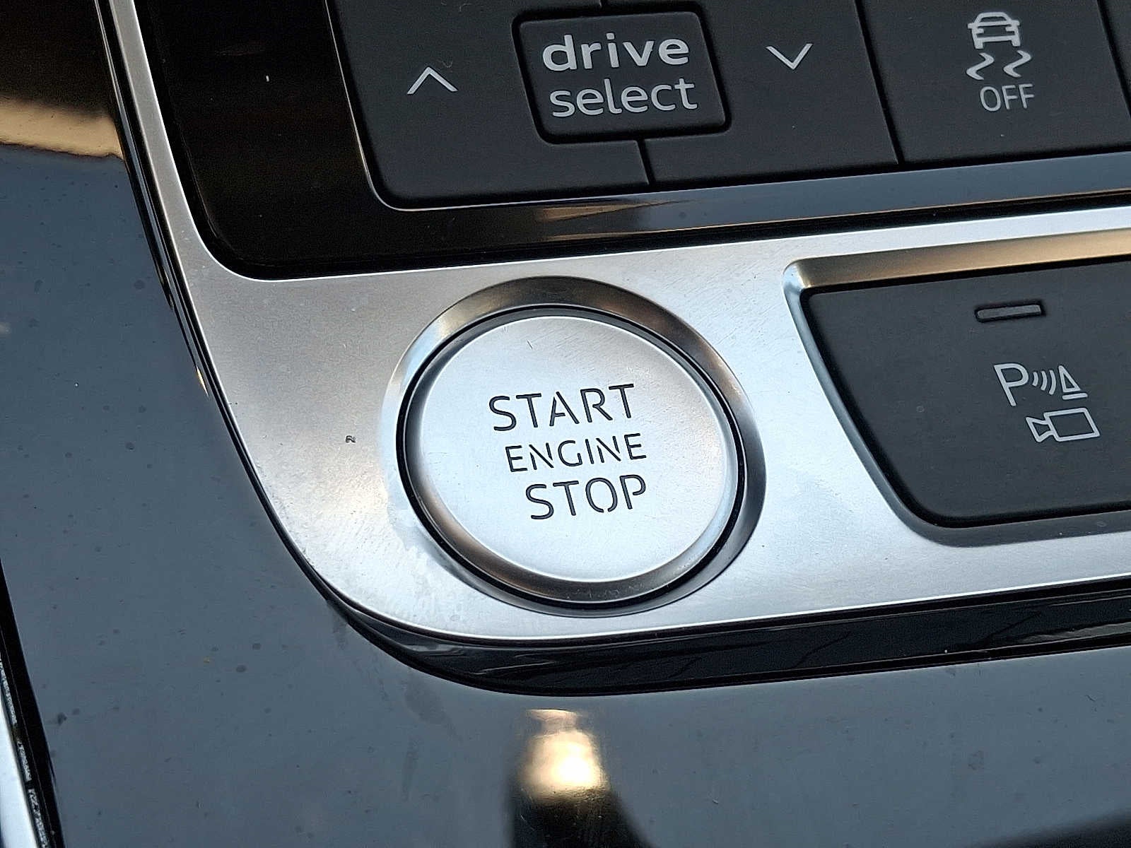 2020 Audi Q8 Premium 55 TFSI quattro