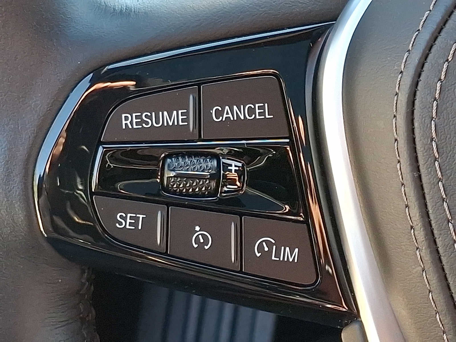 2023 BMW 5 Series 530i xDrive Sedan