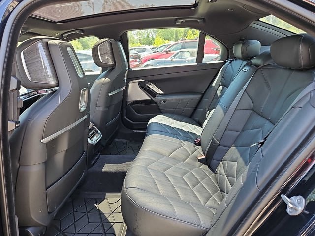 2024 BMW 7 Series 760i xDrive Sedan