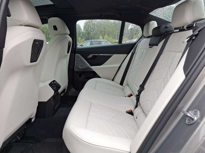 2025 BMW 5 Series 530i xDrive Sedan