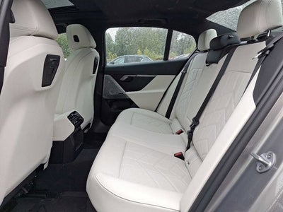 2025 BMW 5 Series 530i xDrive Sedan