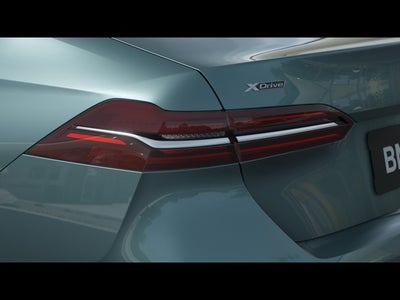 2025 BMW 5 Series 530i xDrive Sedan