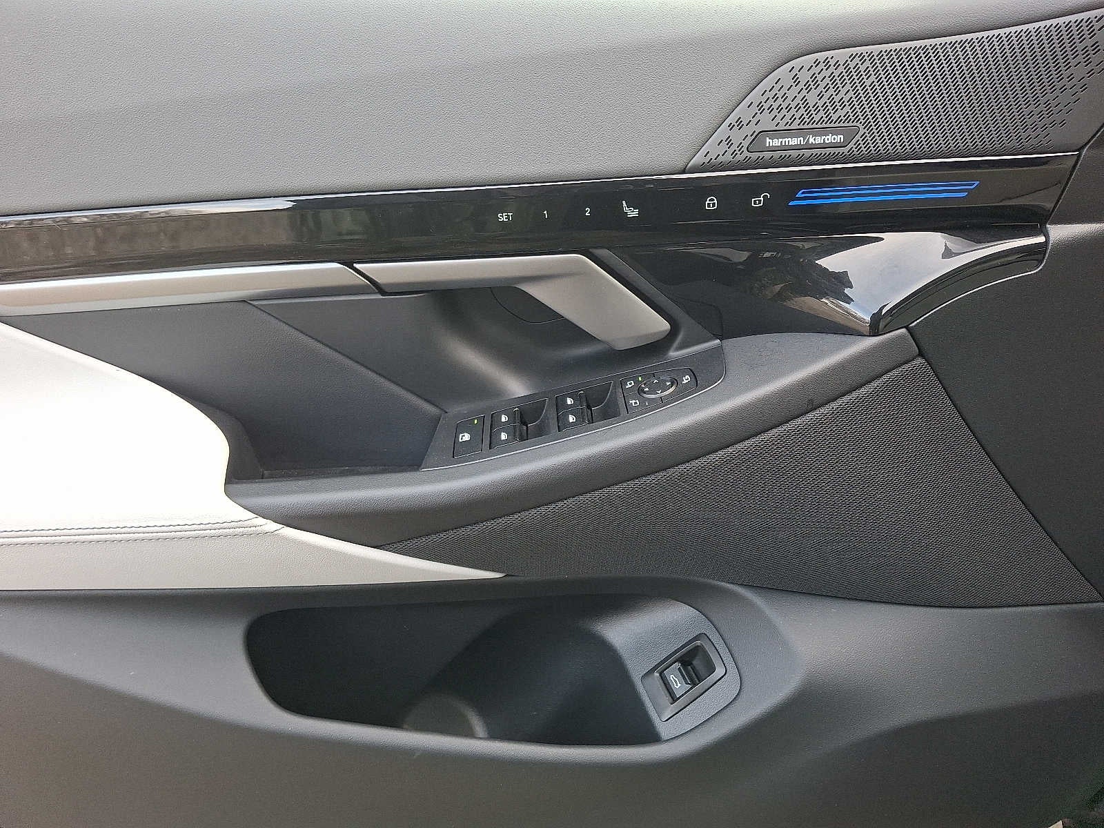 2025 BMW 5 Series 530i xDrive Sedan