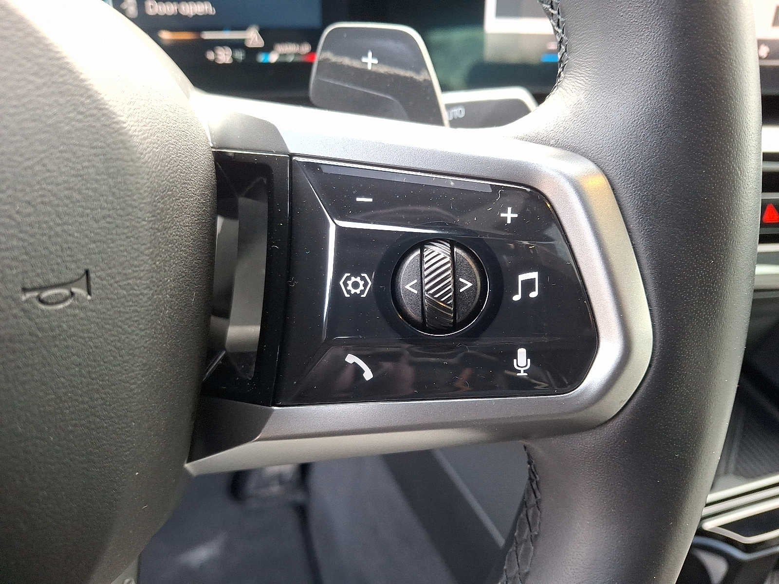 2025 BMW 5 Series 530i xDrive Sedan