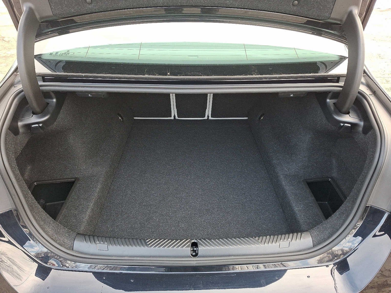 2025 BMW 5 Series 530i xDrive Sedan