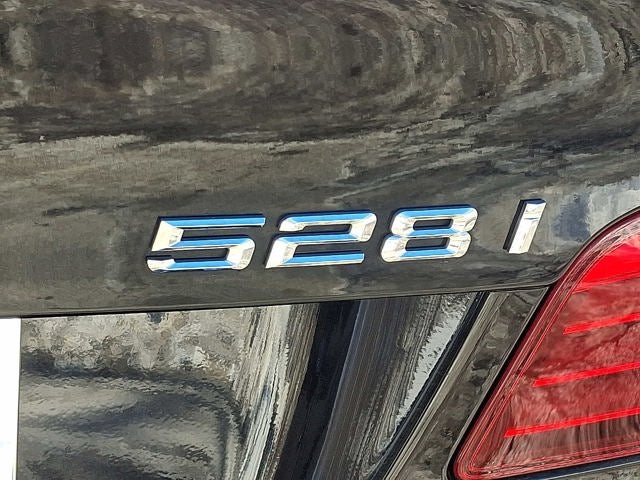 2016 BMW 5 Series 4dr Sdn 528i xDrive AWD