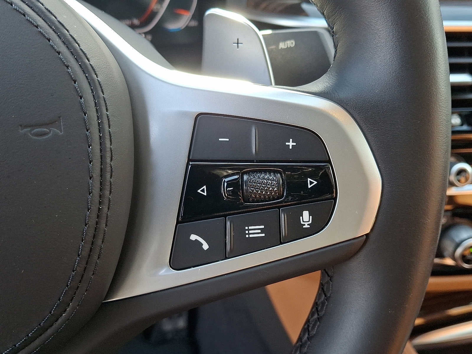 2023 BMW 5 Series 540i xDrive Sedan